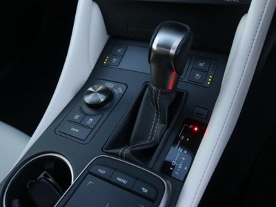 2019 Lexus RC 照片 32
