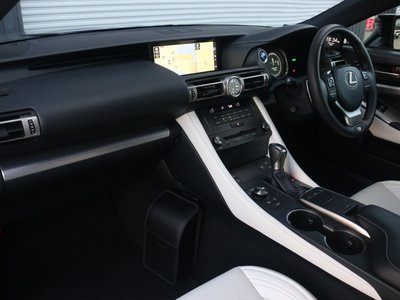 2019 Lexus RC 照片 26