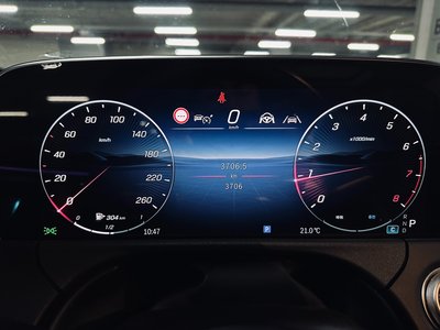 MERCEDES-BENZ E-CLASS - 8