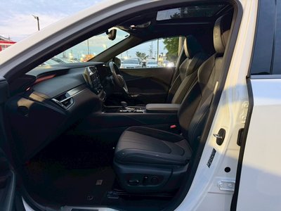 صورة مصغرة 73 لـ 2023 Lexus RX