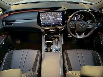 صورة مصغرة 68 لـ 2023 Lexus RX