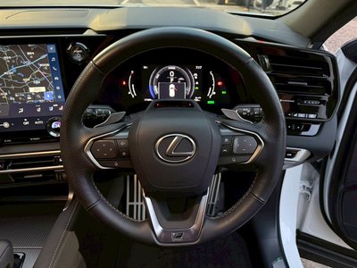 صورة مصغرة 42 لـ 2023 Lexus RX