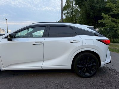 صورة مصغرة 14 لـ 2023 Lexus RX
