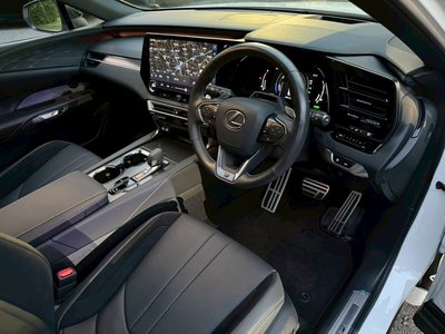 صورة مصغرة 43 لـ 2023 Lexus RX