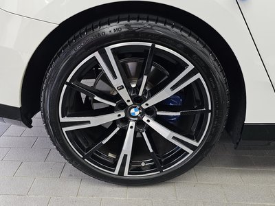 صورة 6 لـ 2024 BMW 5 SERIES