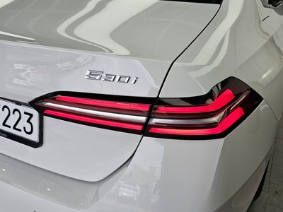صورة 10 لـ 2024 BMW 5 SERIES