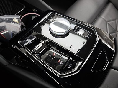 صورة مصغرة 12 لـ 2024 BMW 5 SERIES