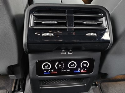صورة مصغرة 25 لـ 2024 BMW 5 SERIES