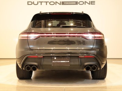 PORSCHE MACAN - 10