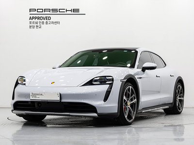 PORSCHE TAYCAN - 1