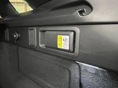 LAND ROVER RANGE ROVER VELAR - 10