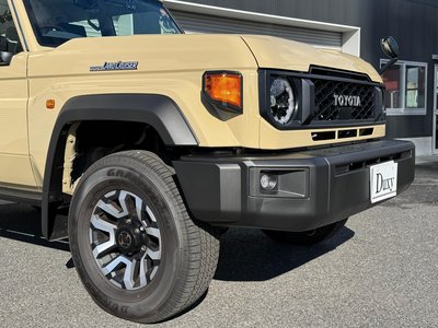 TOYOTA LAND CRUISER 70 - 7