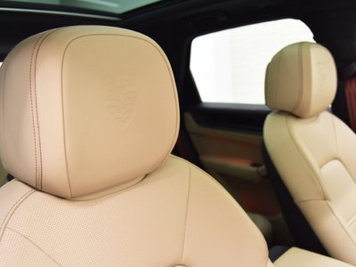 2024 Porsche CAYENNE — миниатюра 18
