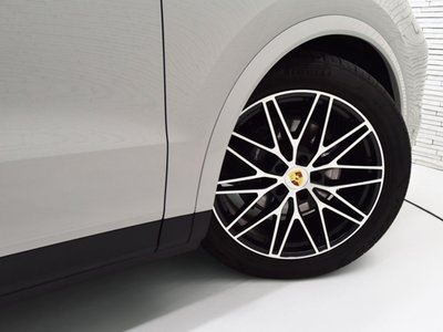 2024 Porsche CAYENNE — миниатюра 20