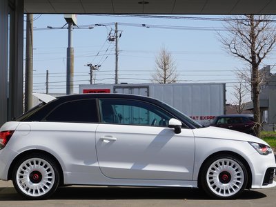 AUDI A1 - 8