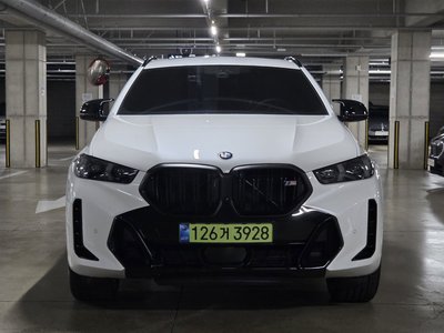 2025 BMW X6 照片 2