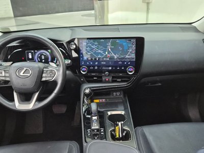 صورة 7 لـ 2022 Lexus NX