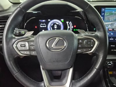 صورة 6 لـ 2022 Lexus NX