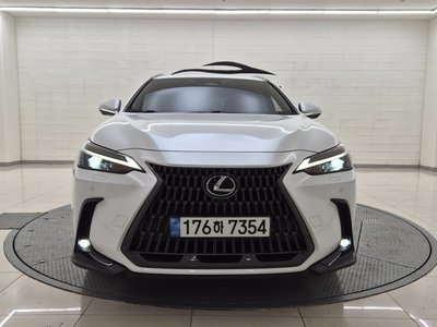 صورة 1 لـ 2022 Lexus NX