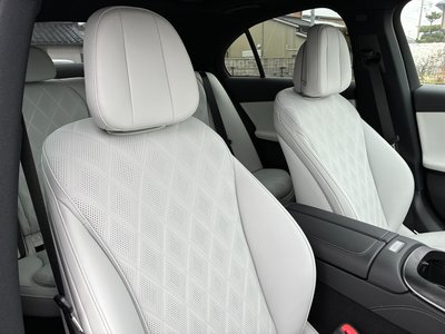 MERCEDES-BENZ E-CLASS - 8