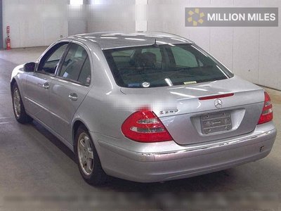 MERCEDES-BENZ E-CLASS - 2