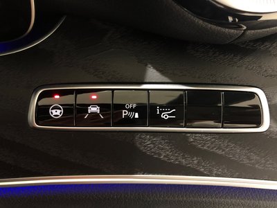 MERCEDES-BENZ E-CLASS COUPE - 7