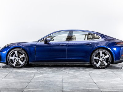 PORSCHE PANAMERA - 8