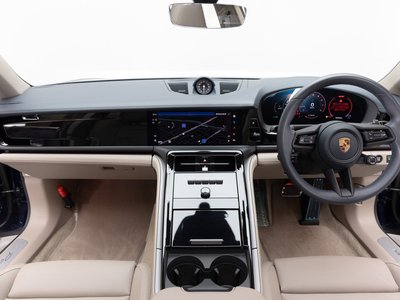 PORSCHE PANAMERA - 2