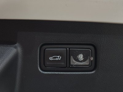 2022 Genesis GV60 thumbnail 24
