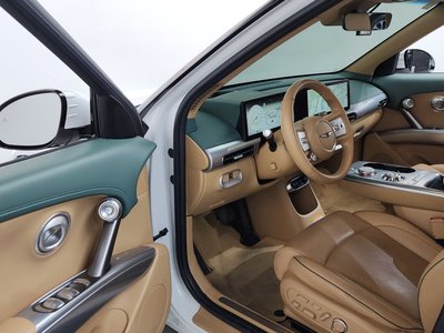 2022 Genesis GV60 thumbnail 13