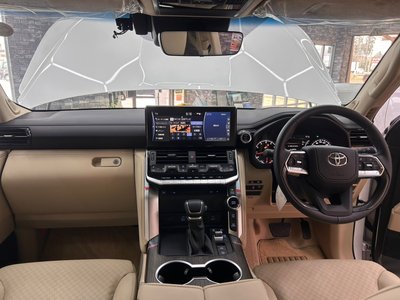 TOYOTA LAND CRUISER 300 - 2