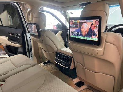 TOYOTA LAND CRUISER 300 - 4