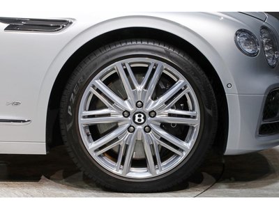 BENTLEY FLYING SPUR - 10