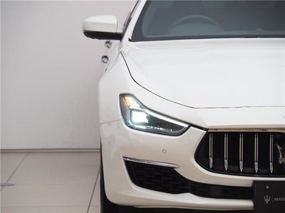 2022 Maserati GHIBLI photo 10