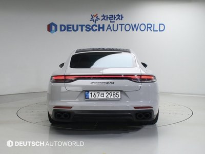 PORSCHE PANAMERA - 3