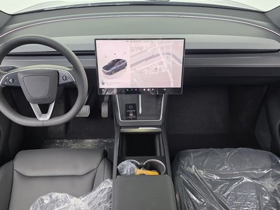 TESLA MODEL Y - 5