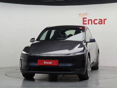 TESLA MODEL Y - 2