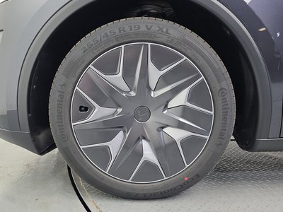 TESLA MODEL Y - 6
