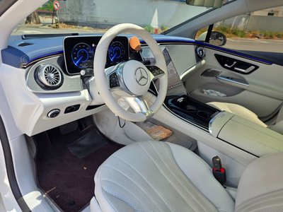 MERCEDES-BENZ EQE - 9