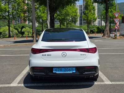 MERCEDES-BENZ EQE - 3
