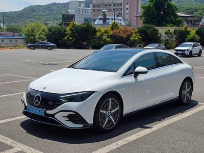 MERCEDES-BENZ EQE - 1