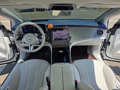 MERCEDES-BENZ EQE - 5