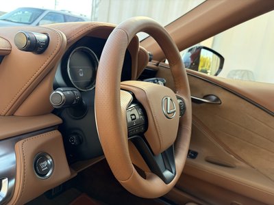 2018 Lexus LC thumbnail 38
