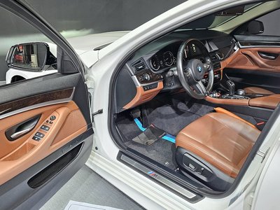 BMW 5 SERIES - 10