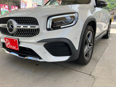 MERCEDES-BENZ GLB - 3
