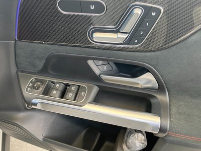 MERCEDES-BENZ GLB - 9