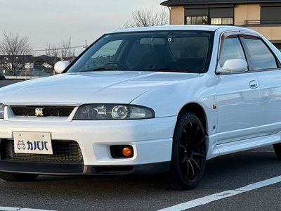 NISSAN SKYLINE GT-R - 1