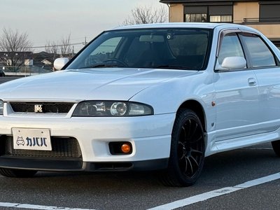 NISSAN SKYLINE GT-R - 2