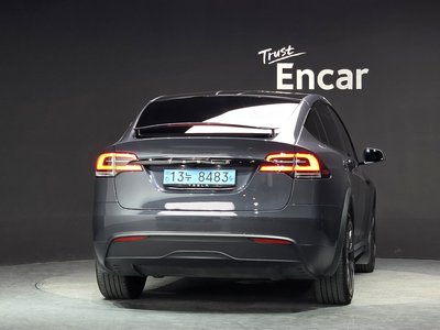 2023 Tesla MODEL X — фото 3