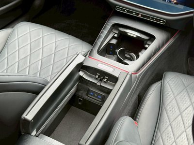 2025 Mercedes-BENZ E-CLASS 缩略图 14